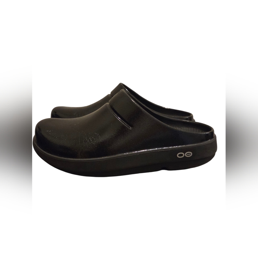 Oofos OOcloog Black Patent Shinny Casual Slip On Recovery Unisex Clog Size M4 W6